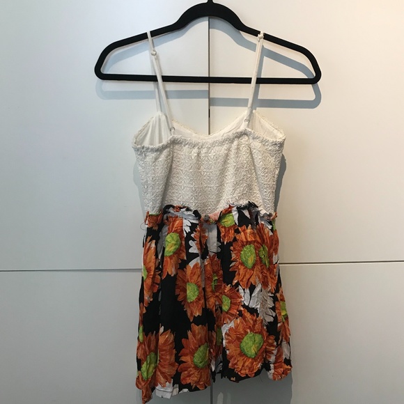 Sunflower Dress - Picture 4 of 5
